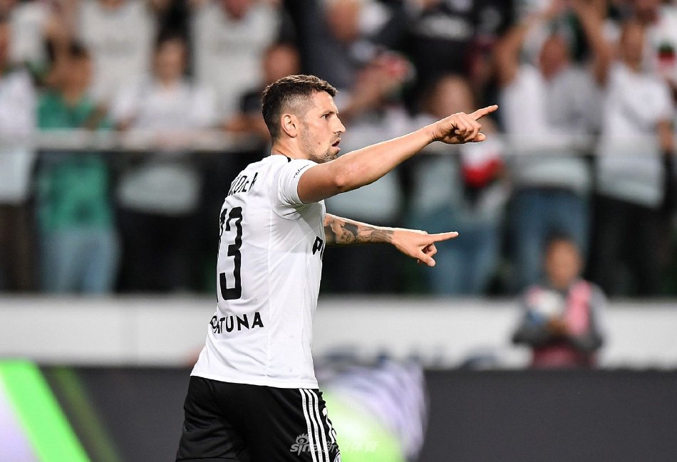 得尤为明显 得尤为明显