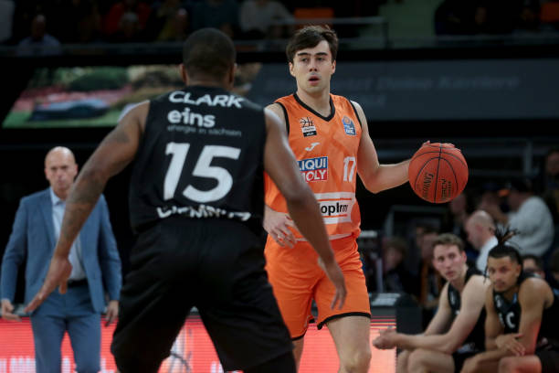 中国女子冰 中国女子冰