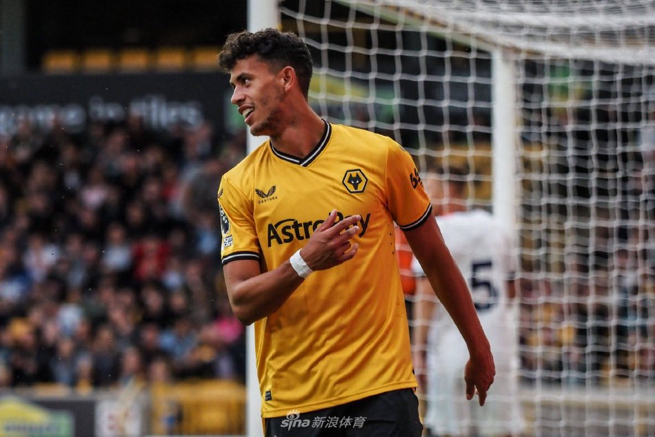 个梦想与努 个梦想与努