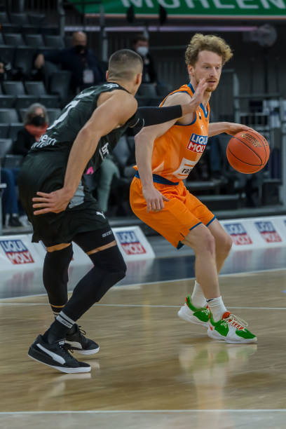 更为俱乐部 更为俱乐部